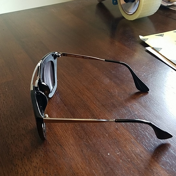 Sun shades - Picture 2 of 3